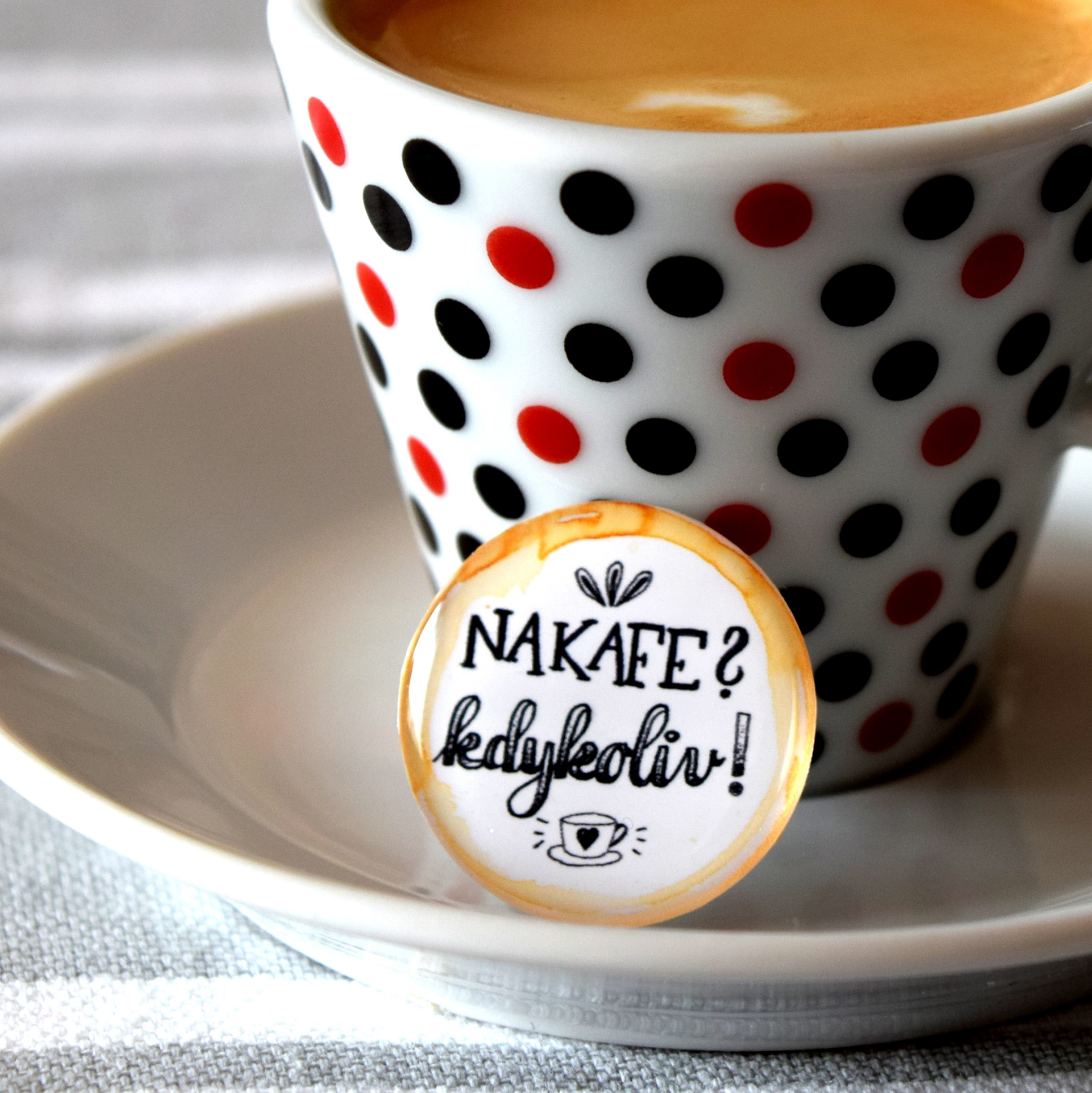 Button na kafe